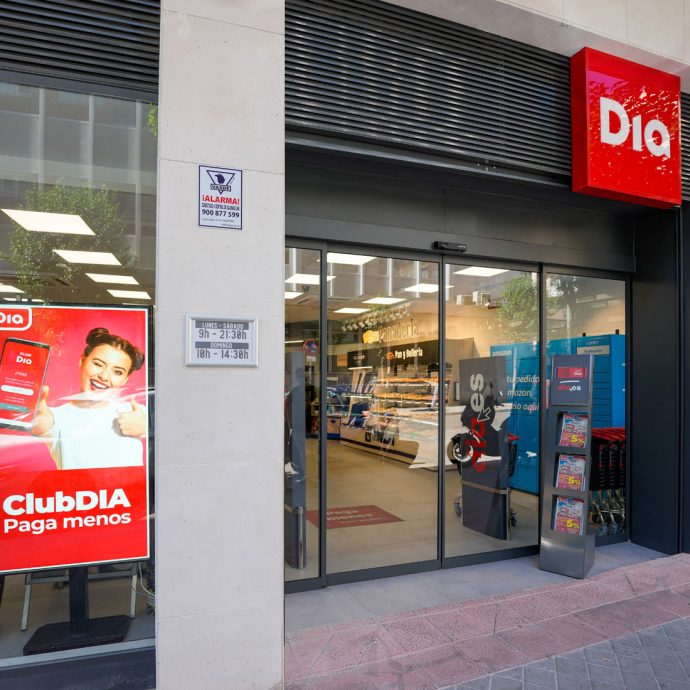 La mitad de las tiendas de proximidad de Dia a nivel global ya operan con su nuevo concepto